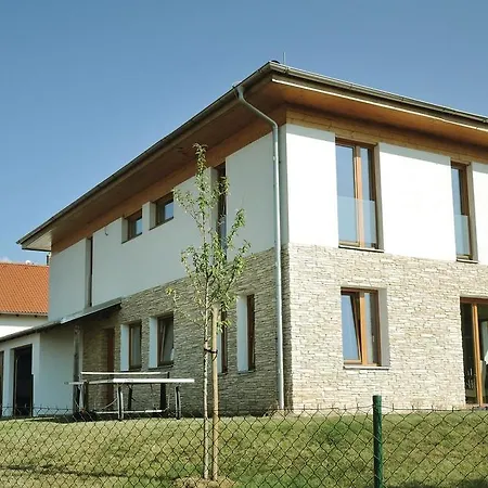 Three-bedroom Holiday In Prázdninový dům