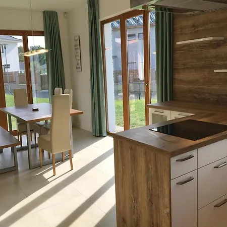 Three-bedroom Holiday In Prázdninový dům