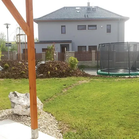 Three-bedroom Holiday In Prázdninový dům *